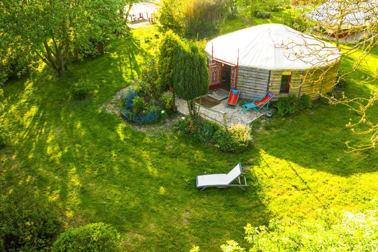 Au Bonheur Nomade Hotel Livry  Exterior foto