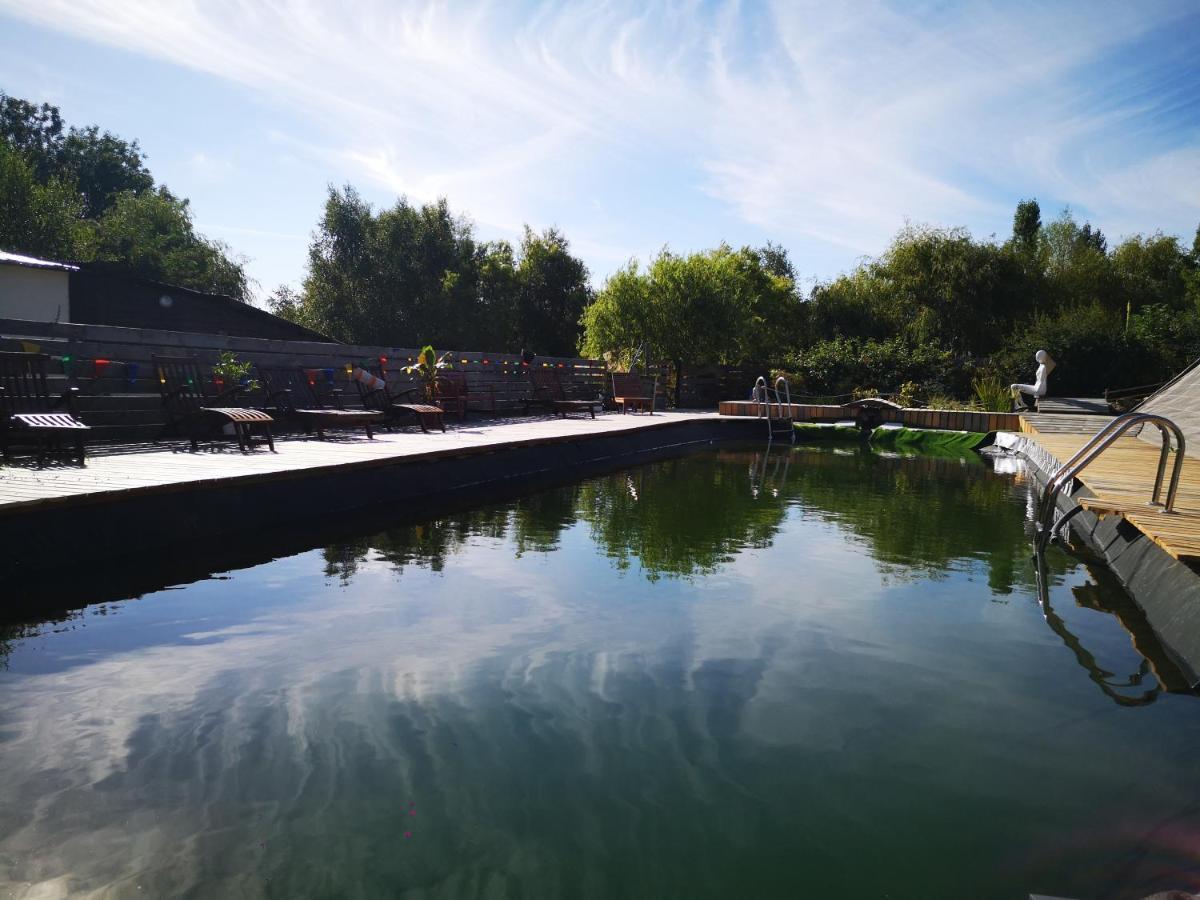 Au Bonheur Nomade Hotel Livry  Exterior foto