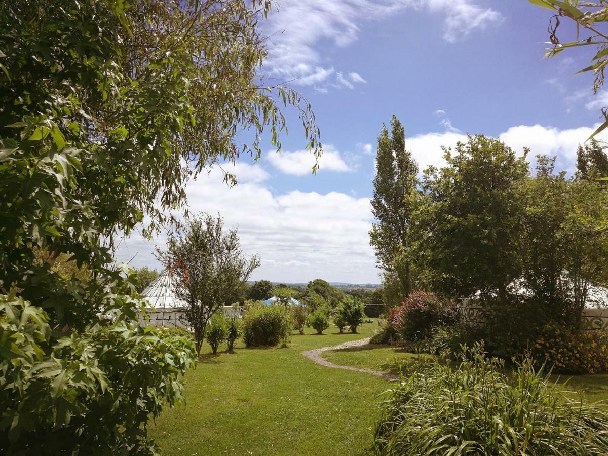 Au Bonheur Nomade Hotel Livry  Exterior foto