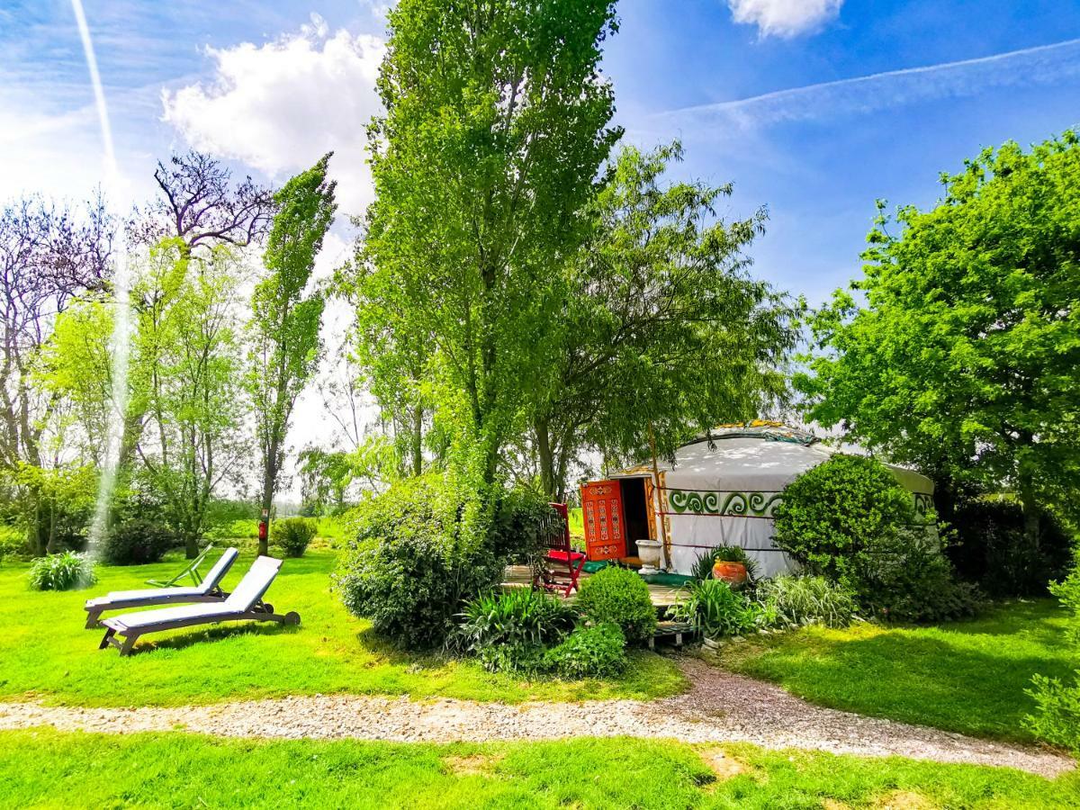 Au Bonheur Nomade Hotel Livry  Exterior foto